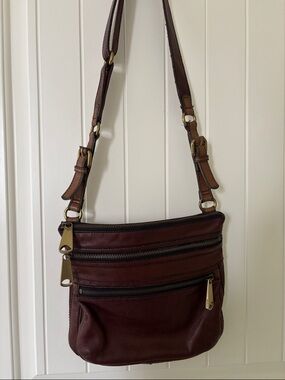 Fossil Brown Leather Crossbody Bag with Gold Hardware